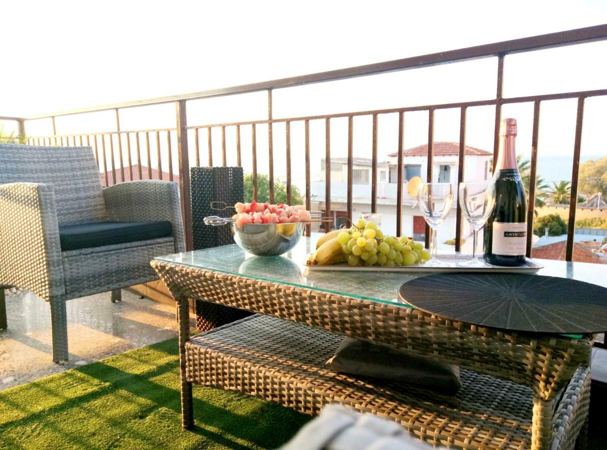 Pure Bliss Luxury Beachfront Apartment With Panoramic Sea Views, Electric Bbq, Gym Equipment And More Αγία Τριάδα Εξωτερικό φωτογραφία